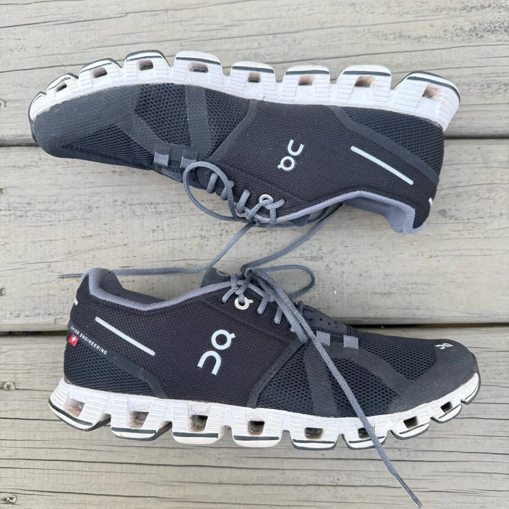 ON Running Cloud 6 Running Shoes in Black and White size 8.5 - Picture 11 of 16